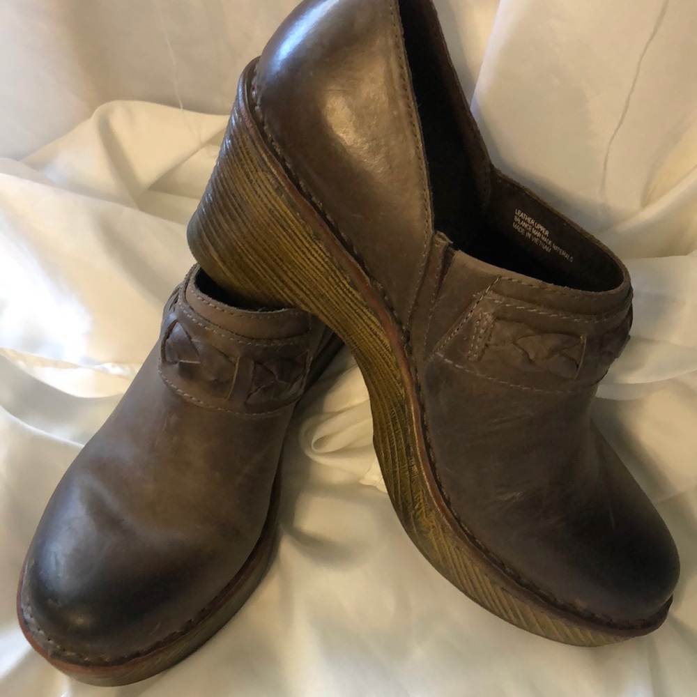 Born Bohemian Clogs Nwot